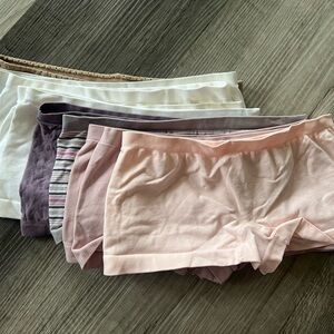 NWOT Victoria’s Secret set/9 Boy Shorts